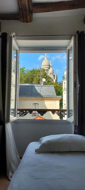 Le Village Montmartre