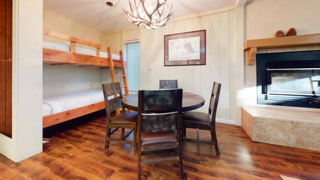 Summit 49 Apartment
