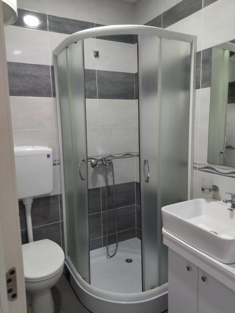 Atina Lux Hostel