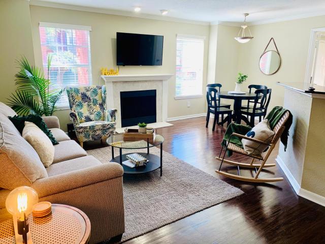 Peaceful Medical Center Apartment 2BR & 2BA