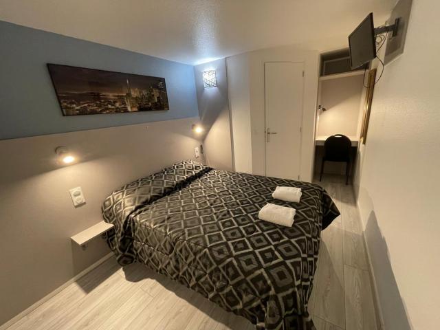 Fasthotel Roissy - Saint-Witz