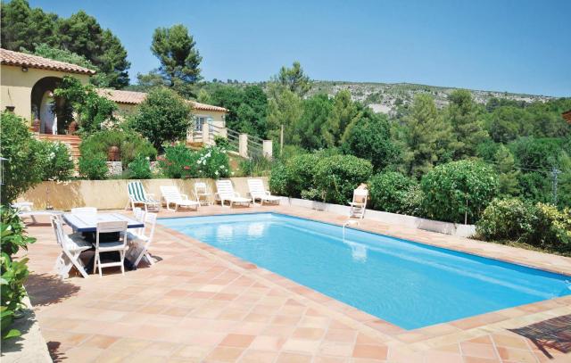 Awesome home in Salernes with 5 Bedrooms, WiFi and Outdoor swimming pool