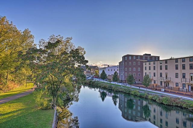 Newly Renovated Penn Yan Apartment < 1 Mi to Lake!