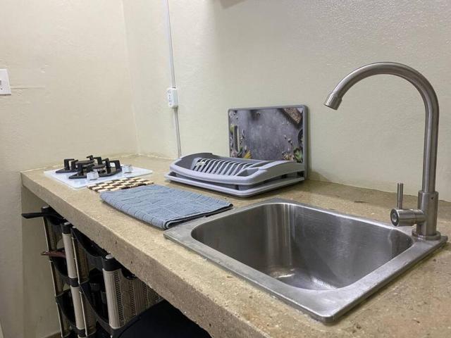 Cozy Studio Apartment Minutes from the Beach