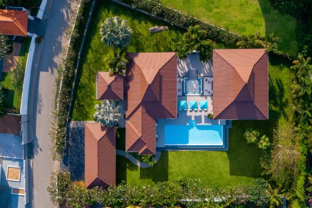 Luxury 5 Bedroom Pool Villa B11B