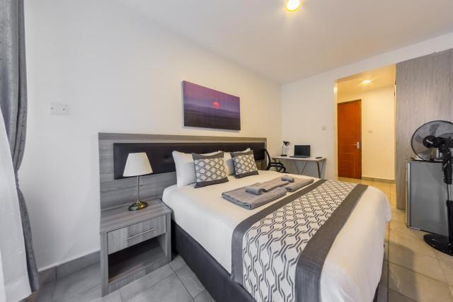 Edmor Residences Riverside
