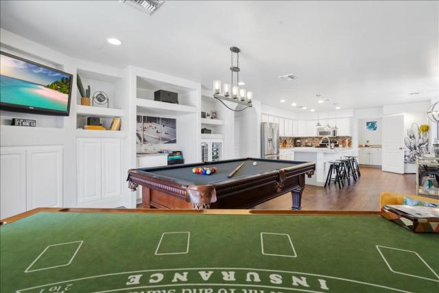 5 Bedroom 4 Bath Boutique Home PREMIUM LOCATION + heated pool option