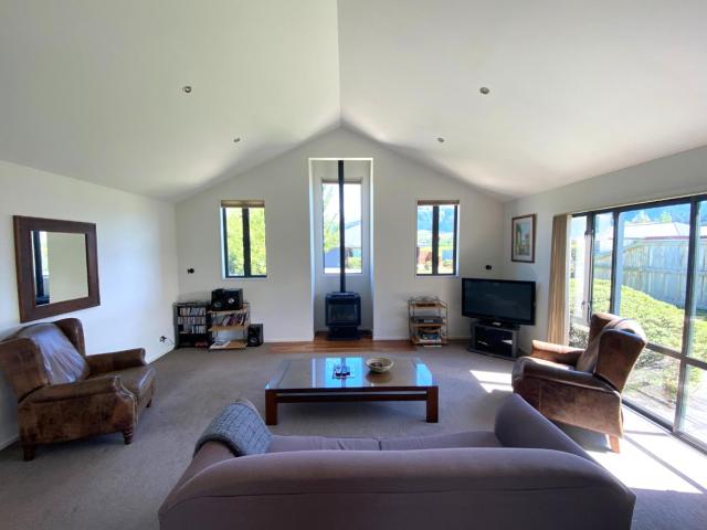 4 Tarndale Place