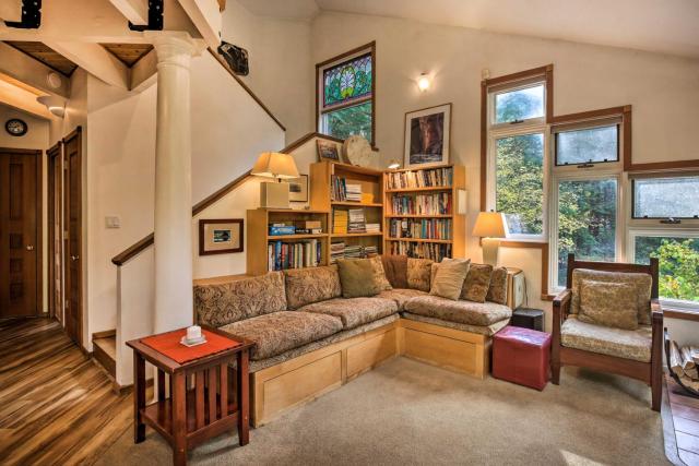 River Views, Private Hot Springs Tub, Forest, Deck