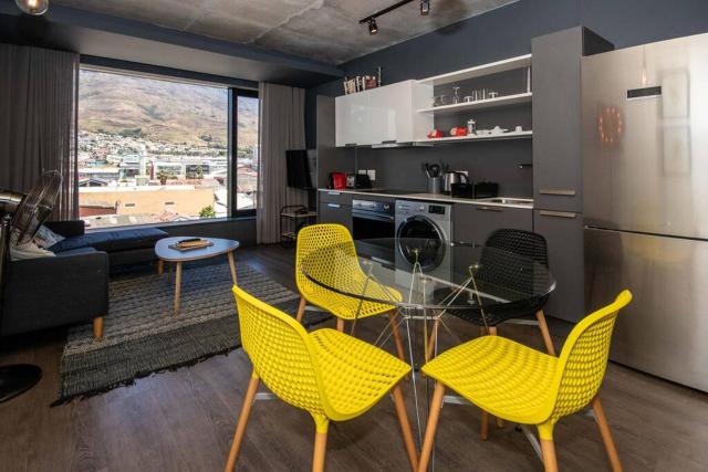 504 Wex1 Hip and Happening Studio
