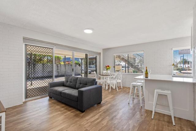 Sea-Hi Beachside Apartment