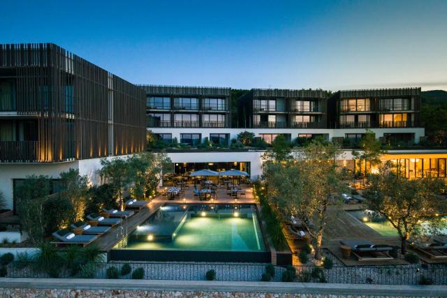 Maslina Resort