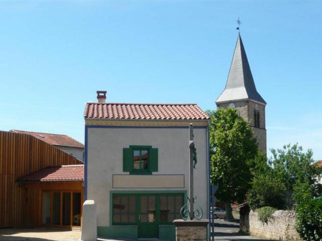 Gîte Saint-Beauzire, 3 pièces, 4 personnes - FR-1-582-9