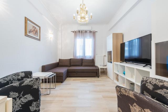 Fresh and Clean apt for 6 in Koukaki