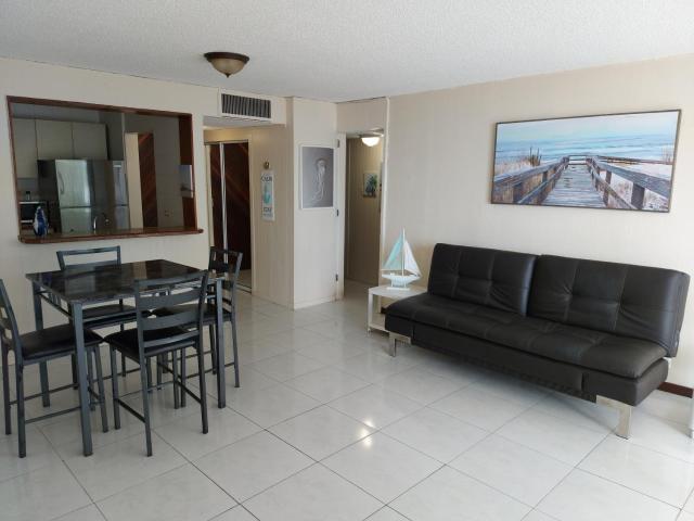 Coral Beach Isla Verde Beach Front Large 1 Bedroom Apt 208 Tower 1