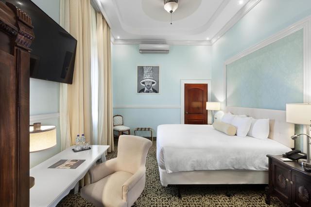 Hotel la Perla Leon