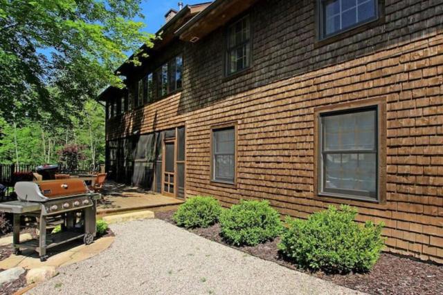 Secluded cabin on 10 acres - hot tub & game room!