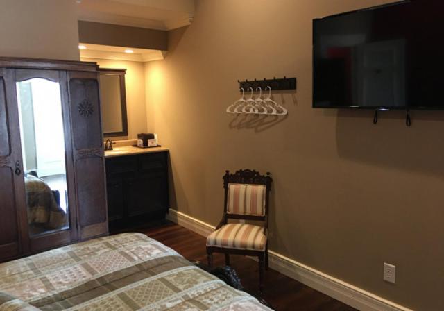 The Kahn Hotel