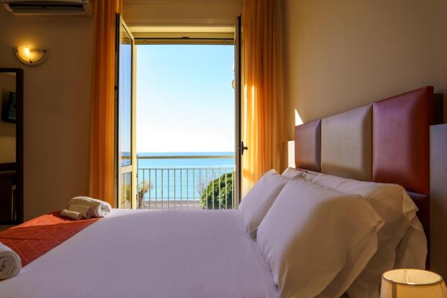 Hotel Tirreno