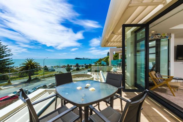 Silver Sands - Beachside Apartment
