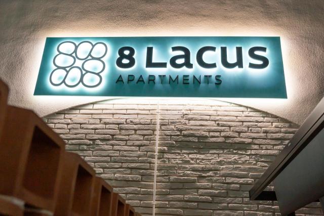 8 lacus duplex