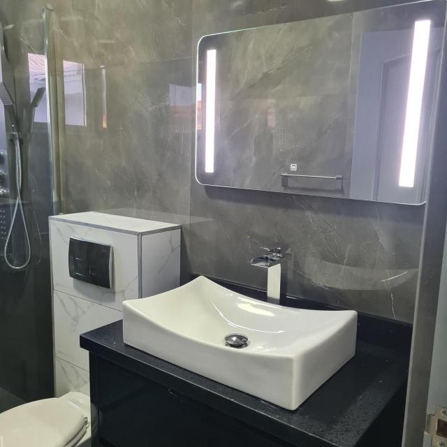 New Modern Apartment
