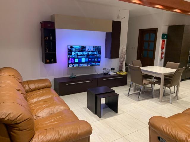 XL Bugibba Home