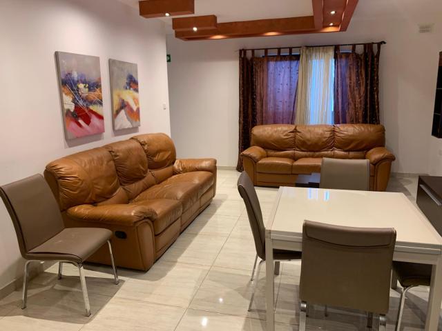 XL Bugibba Home