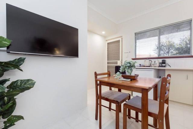A4 - Deluxe 1 bedroom, 1 bathroom apartment