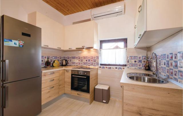 Two-Bedroom Apartment in Velika Gorica