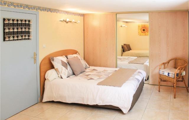 1 Bedroom Beautiful Apartment In Muzillac