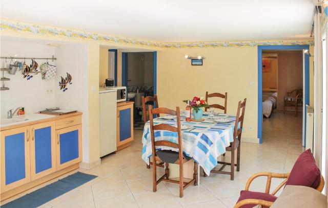1 Bedroom Beautiful Apartment In Muzillac