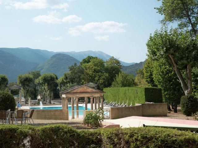 Romantic Château Stay Rhône