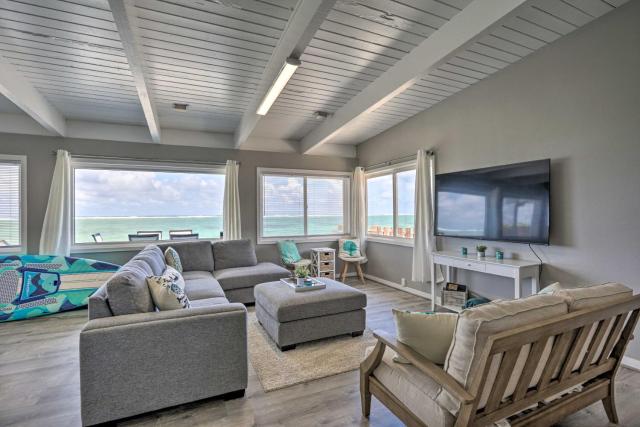 WFH in Paradise: Beachfront Hauula Getaway!