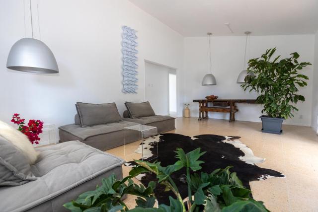 Paradijselijke villa met prive zwembad, palapa, tropische tuin en rondom privacy