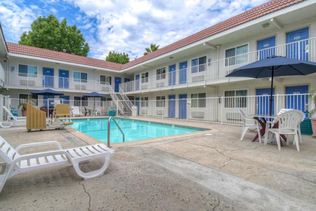 Motel 6-Costa Mesa, CA