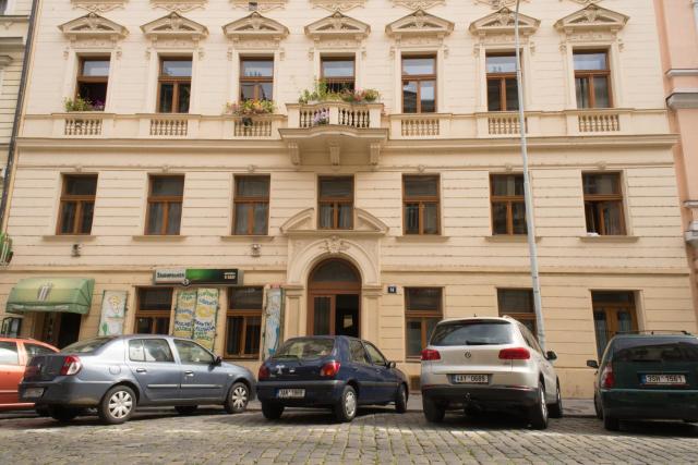 Apartment Florenc with 3-bathrooms & bedrooms