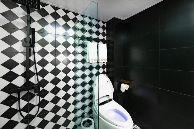 Locals Apartment Inn 41