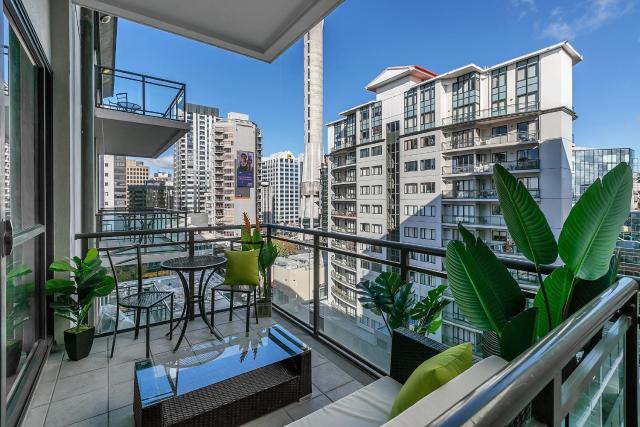 Sky Tower Serenity + Rooftop Pool