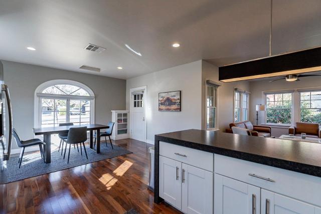 PHX Retreat Fully Remodeled Historic Home