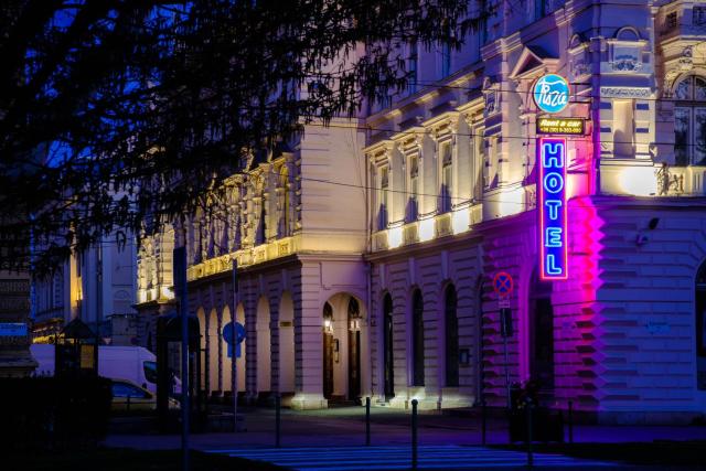 Tisza Hotel