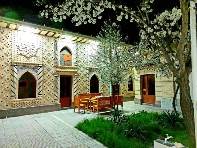 Colibri Traditional Guest house