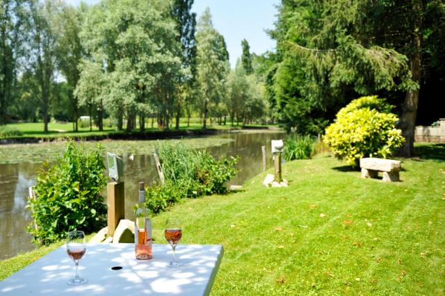 Logis Hotels Restaurant le SAINT-JACQUES -Cloyes les 3 Rivieres