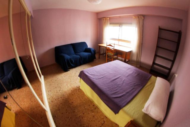 bigger flat for holiday near beach ideal for familie with climatisacion