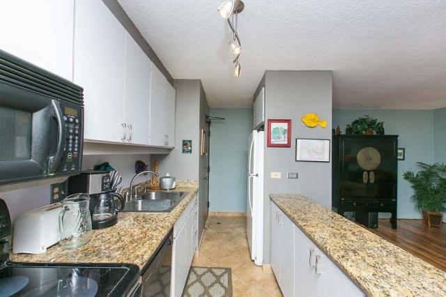 One Bedroom Discovery Bay Condos with Kitchen, Free Wifi & Amazing Views