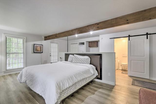 Riverdale Studio ~ 18 Mi to Downtown Atlanta!