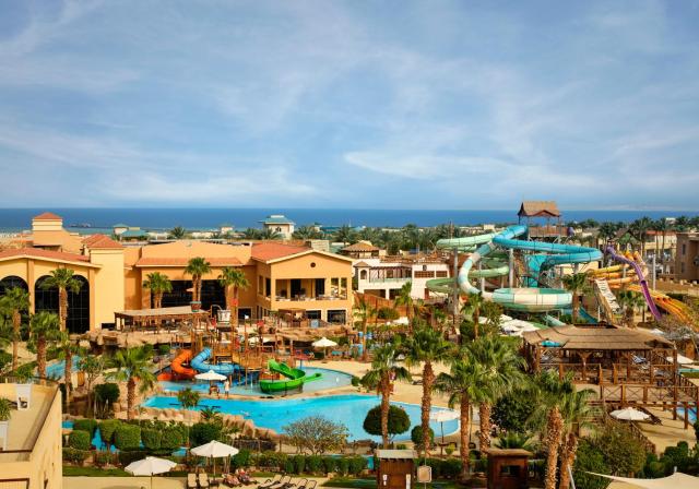 Coral Sea Aqua Club Resort