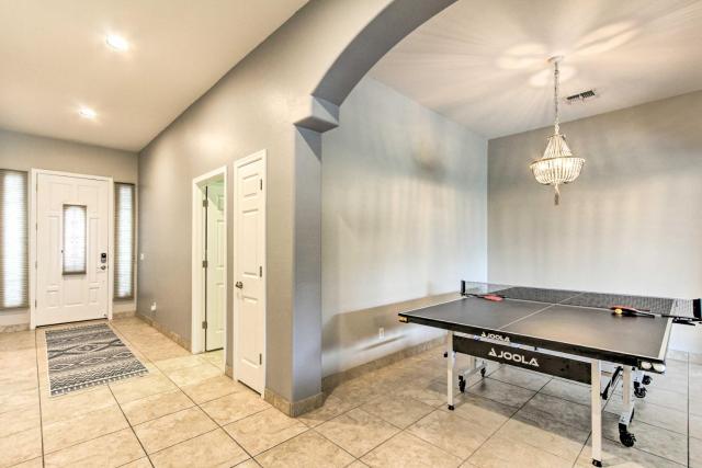 Private Pool & Hot Tub: Family Home in Phoenix!