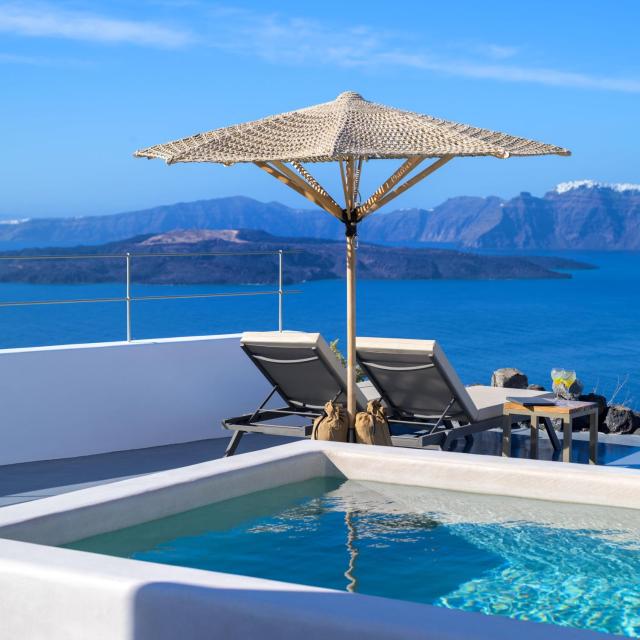 CAPE 9 Villas & Suites