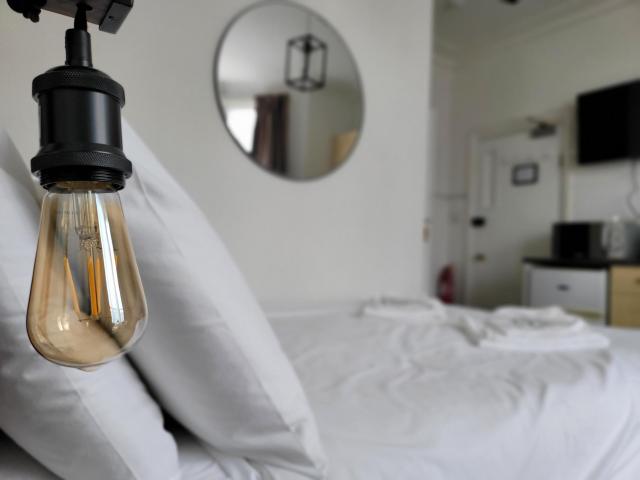 Seaside ground floor flat WIFI & FREE parking